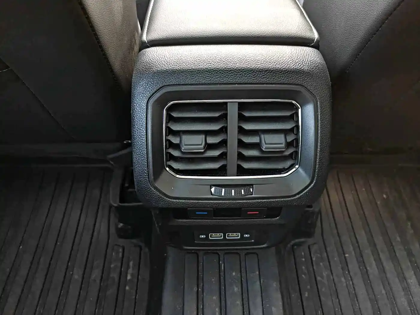 Volkswagen Tiguan L 2021 330TSI Automatic 2WD Smart фото 11