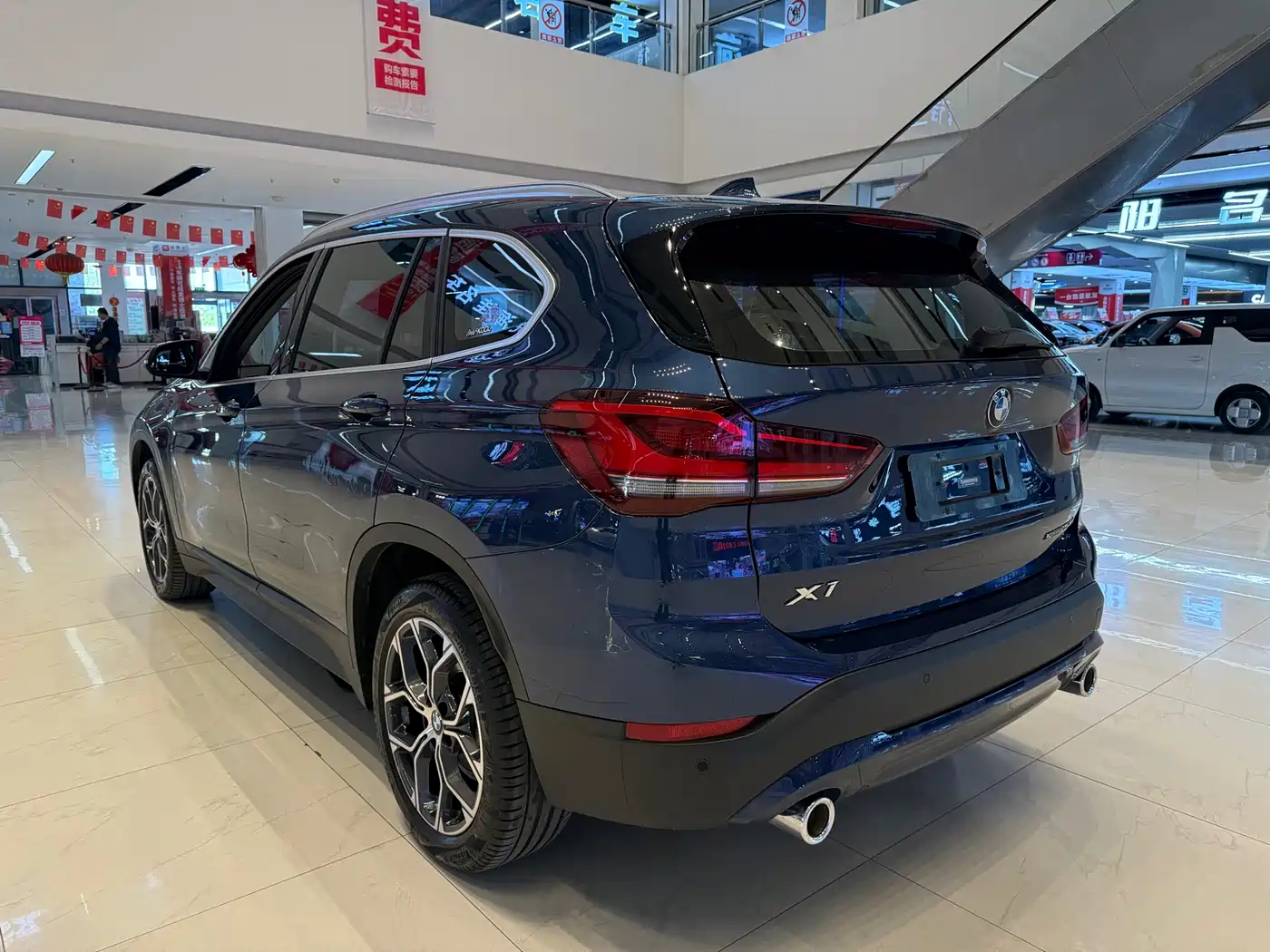 BMW X1 2022 sDrive25Li Leading фото 4