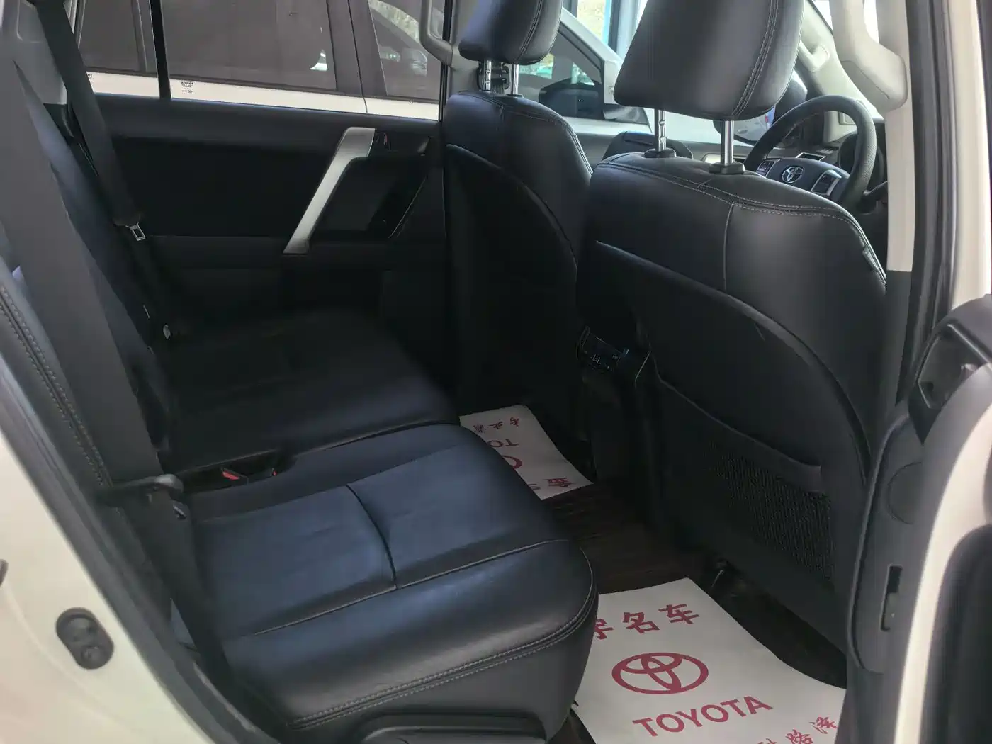 Toyota Prado 2016 2.7L Auto Luxury Edition фото 5