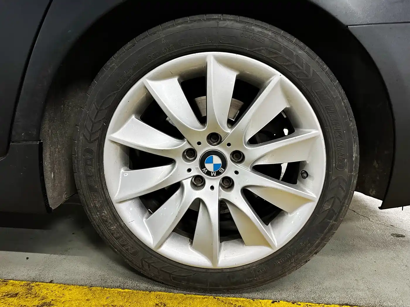صورة 8 - BMW 5 Series (Import)