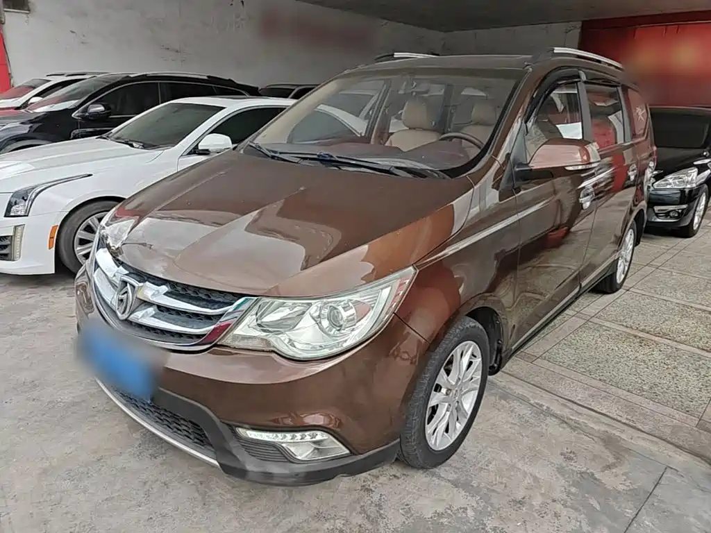 Фото 2 - Baojun 730