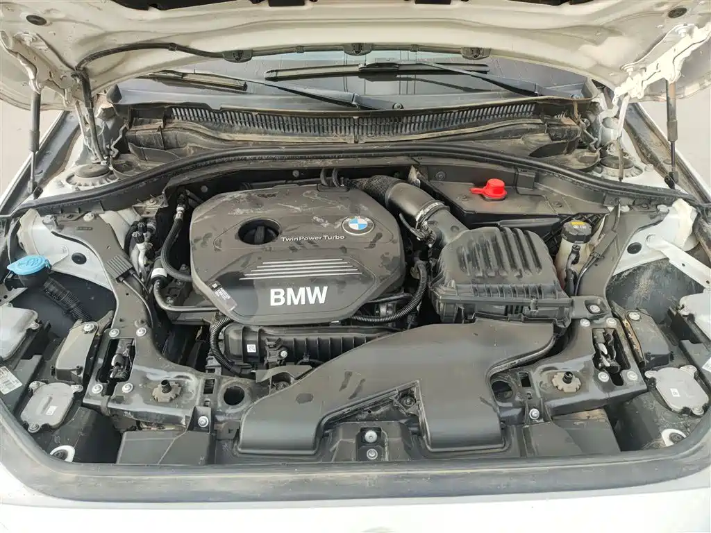 BMW 1 Series 2018 118i Sport Edition фото 20
