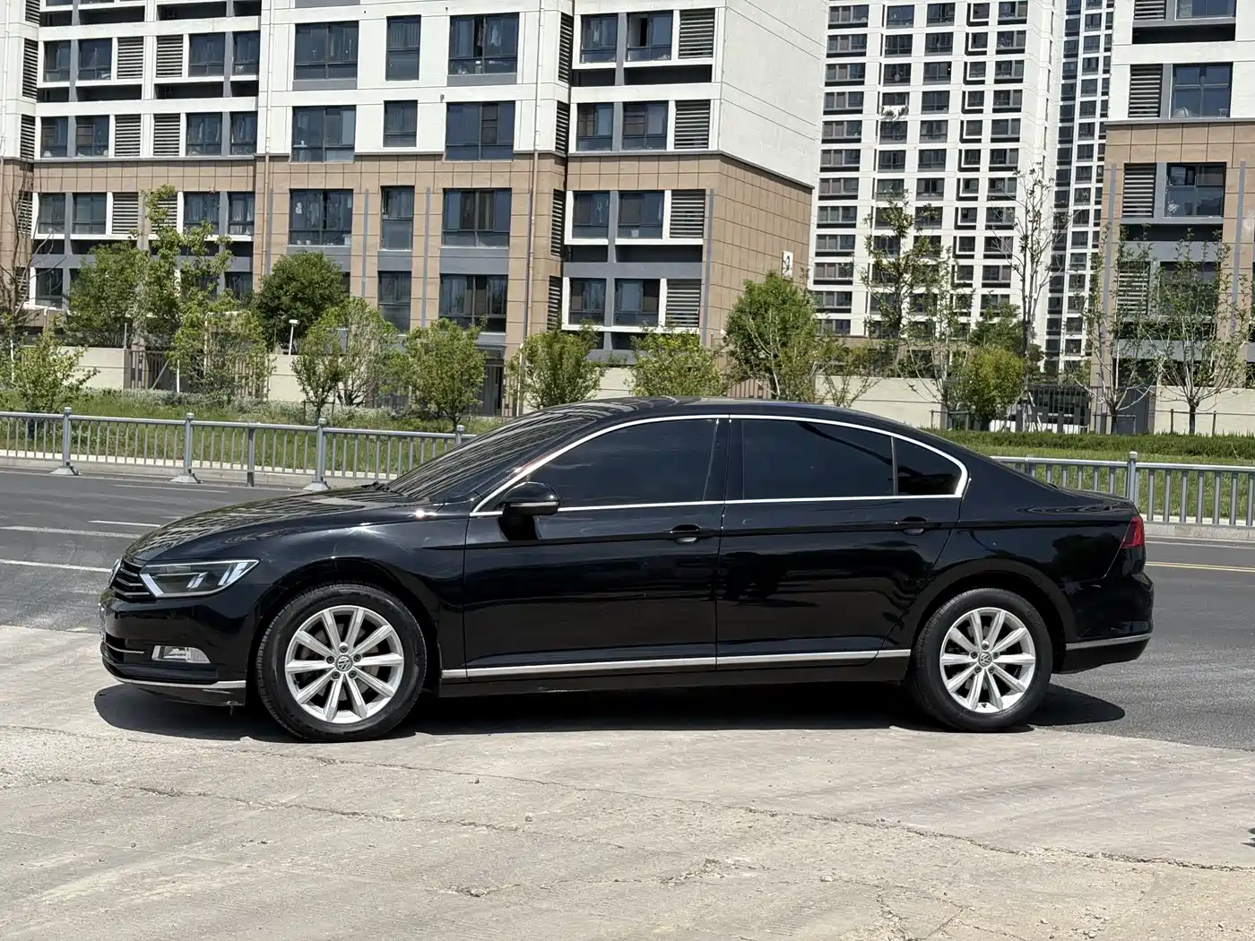 Volkswagen Magotan 2017 330TSI DSG Leading фото 3