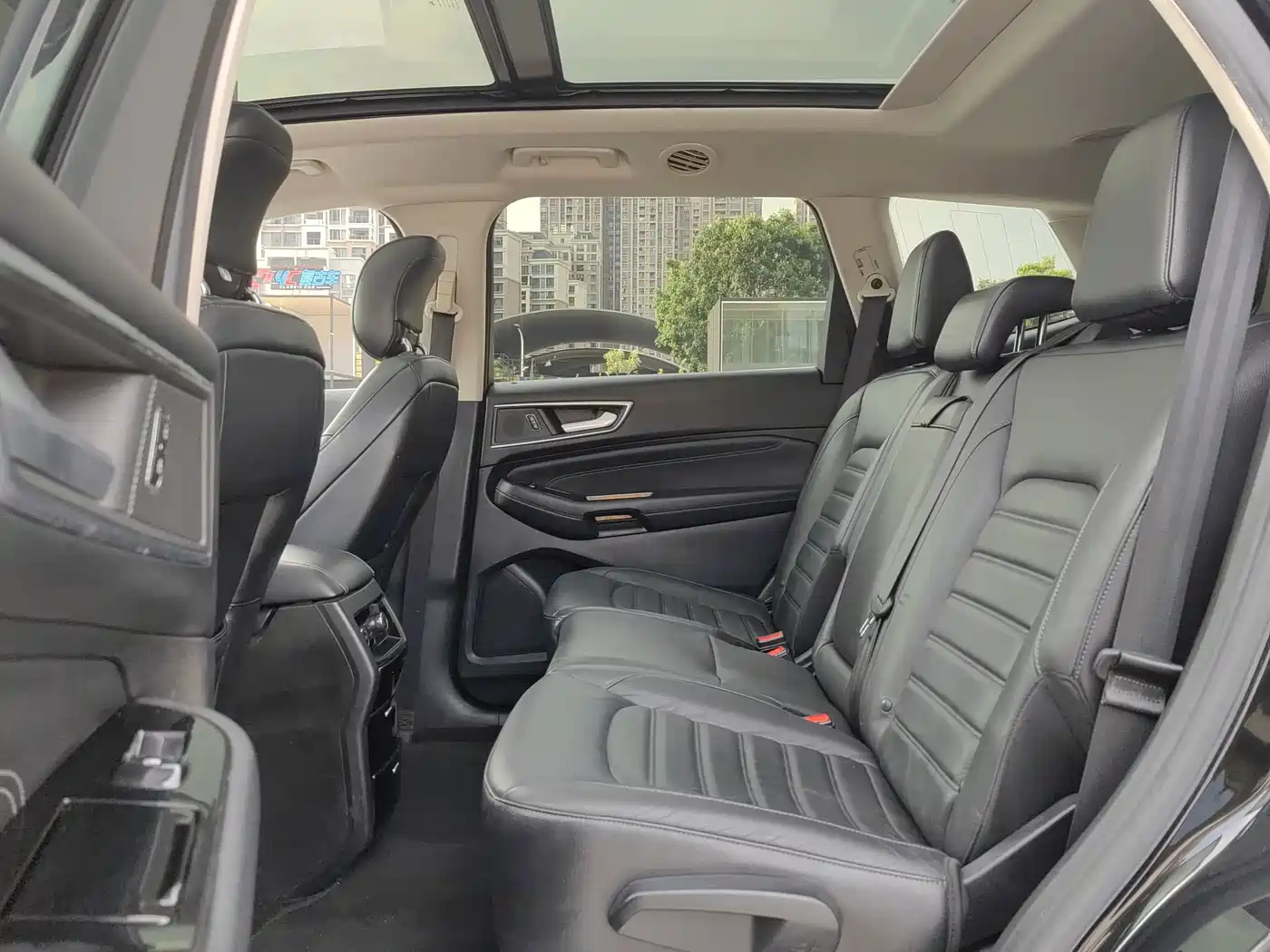 Ford Edge 2017 2016 EcoBoost 245 2WD Luxury 7-Seater