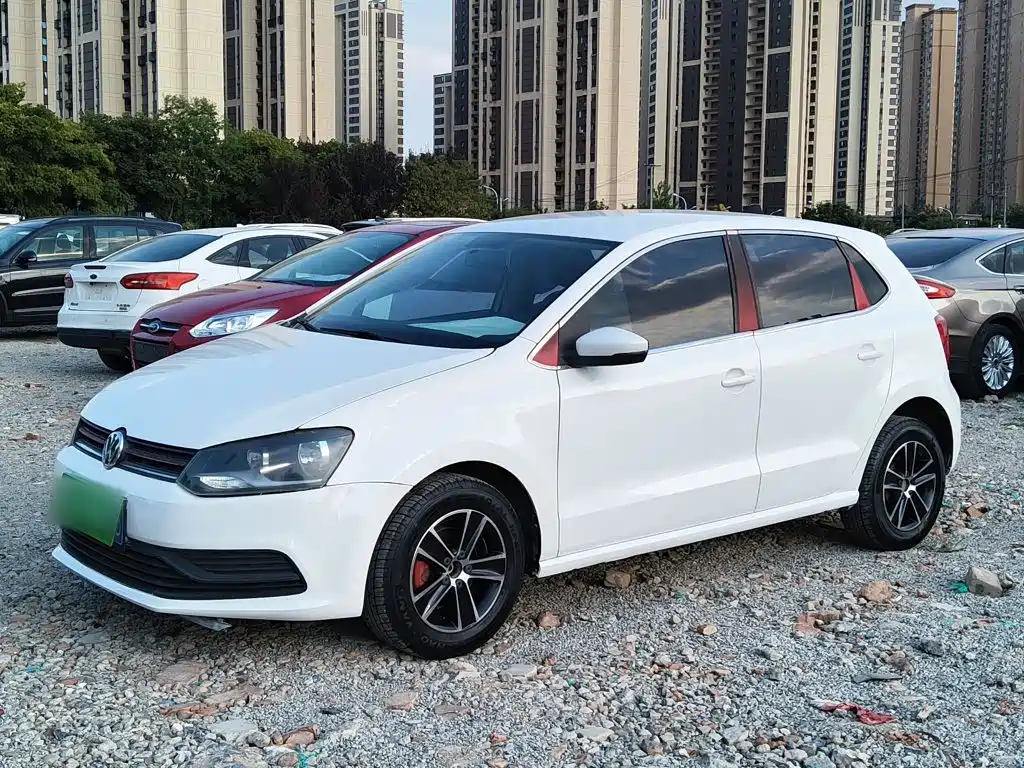 Фото 2 - Volkswagen Polo