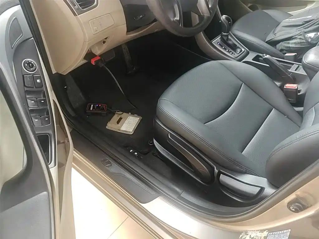 Hyundai Langdong 2015 1.6L Auto Trend фото 16