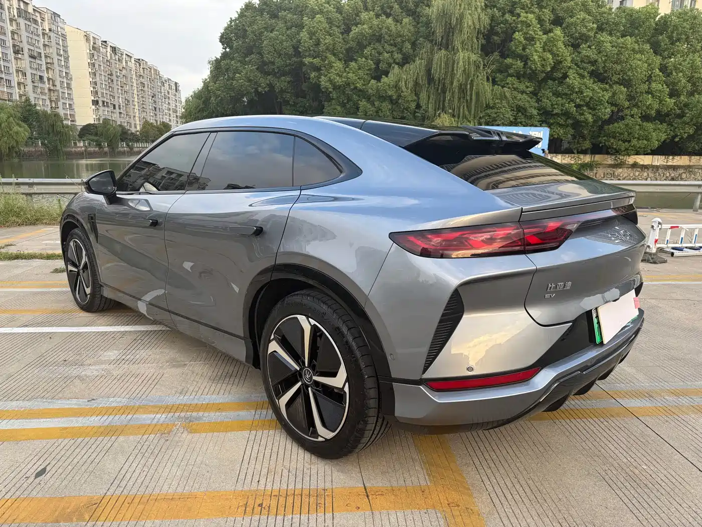 BYD Song L EV 2023 2024 Model 662km Excellence