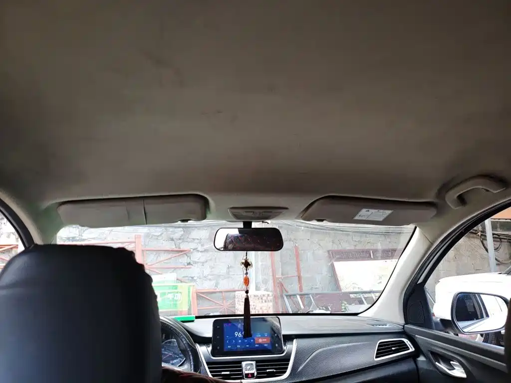 Фото 9 - Baojun 730
