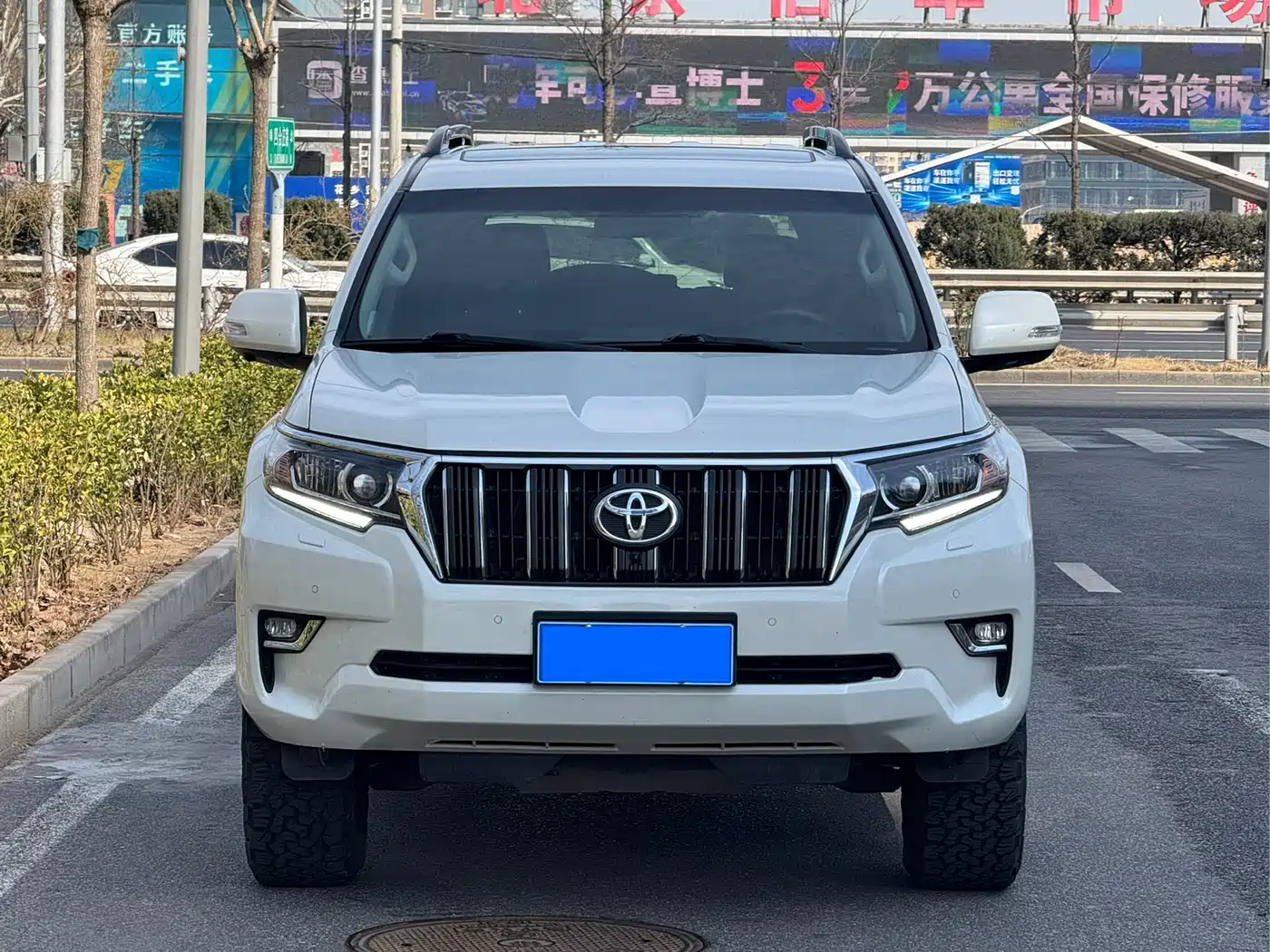 TOYOTA PRADO
