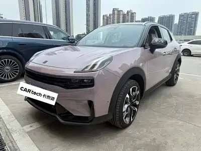 Lynk & Co 06