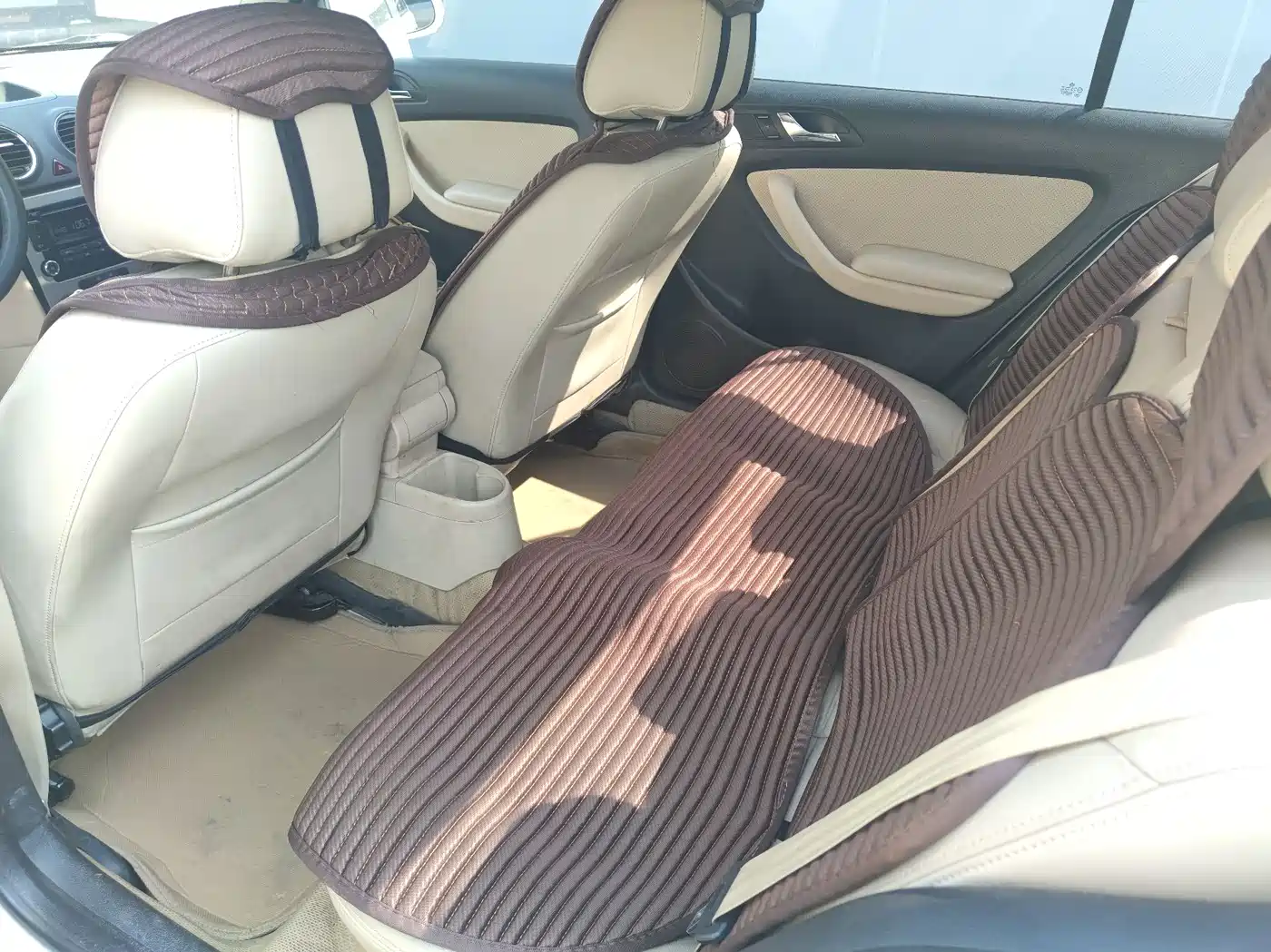 Volkswagen Lavida 2011 1.6L Automatic Pinya Edition фото 7
