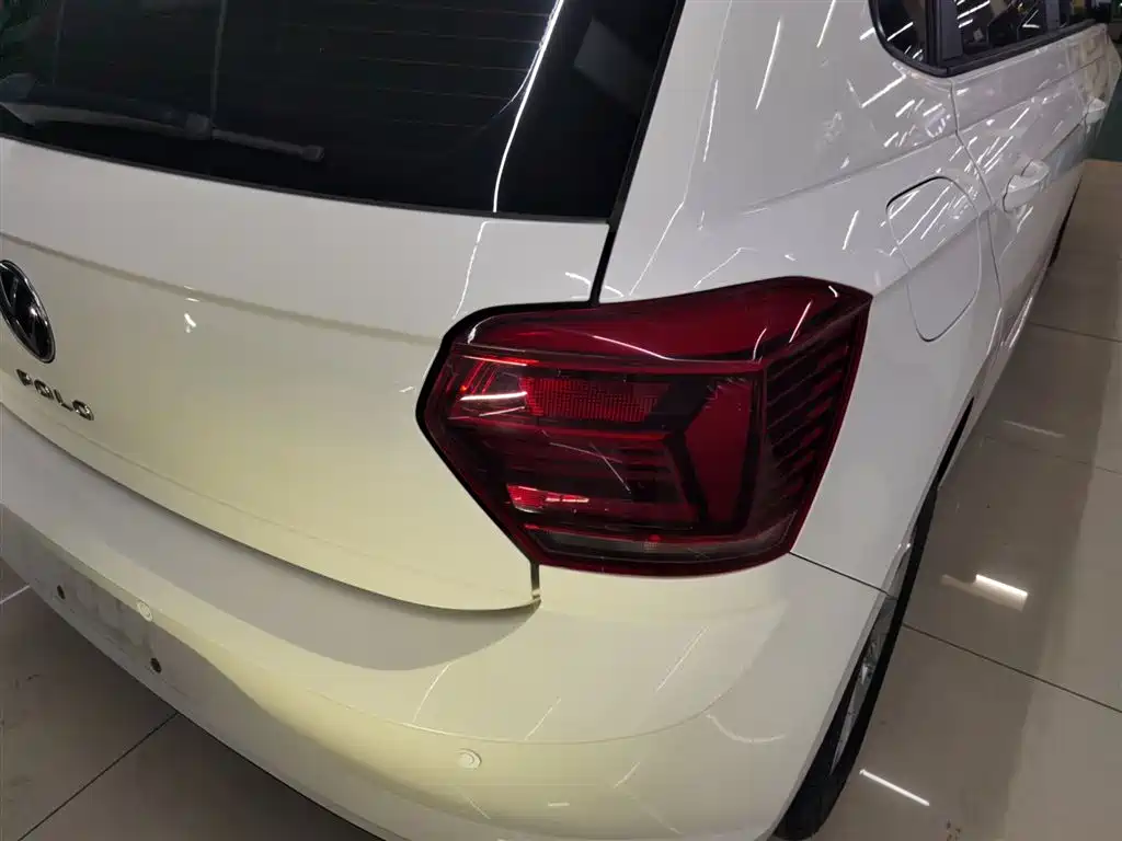 Volkswagen Polo 2021 Plus 1.5L Automatic Panorama Enjoyment Edition фото 24