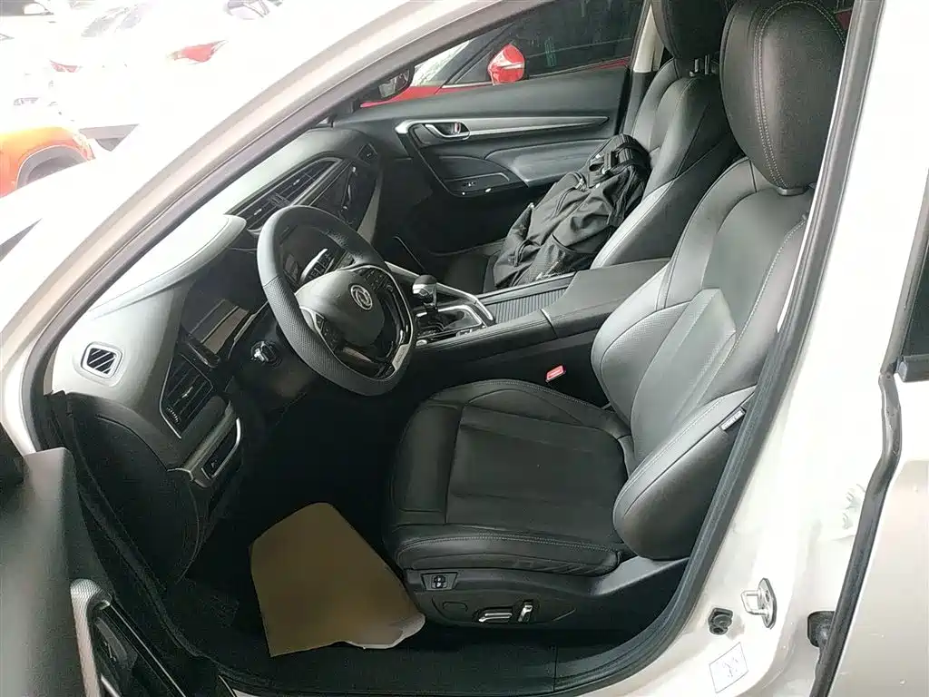 Dongfeng Aeolus Dongfeng Fengshen AX7 2019 2019 1.6T Auto AI Navigation Type China V
