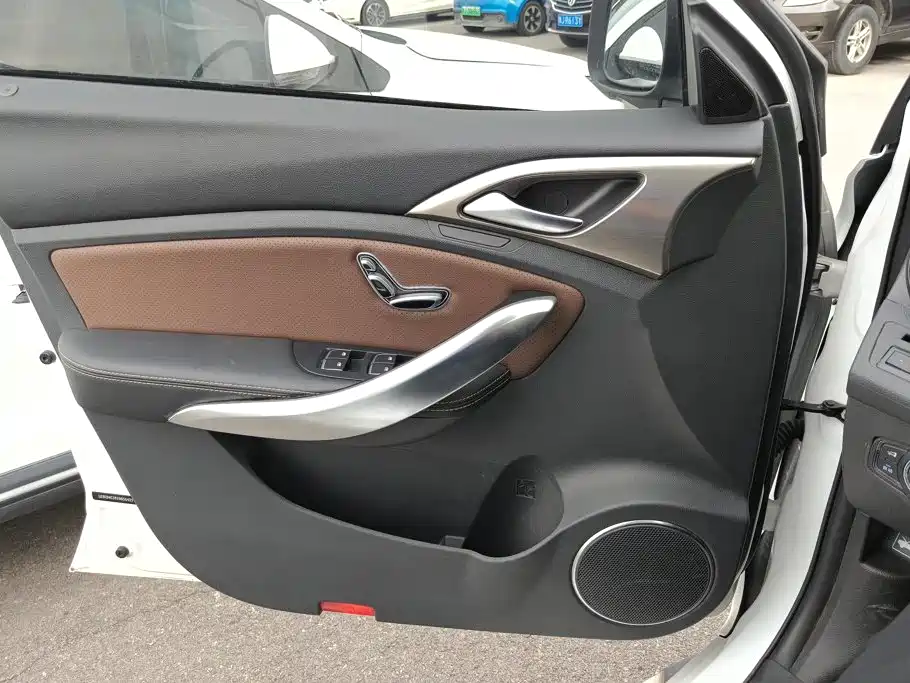 BYD Song New Energy 2018 2017 Song DM 1.5TID AWD Premium