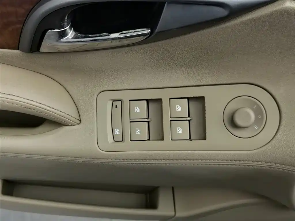 Buick LaCrosse 2011 Model 2.4L SIDI Comfort Sunroof Edition фото 9