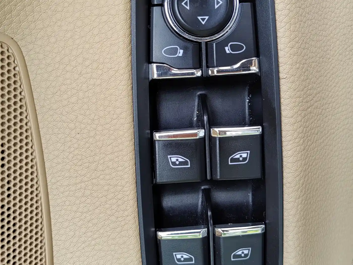 Porsche Panamera 2014 Panamera 4 3.0T фото 22