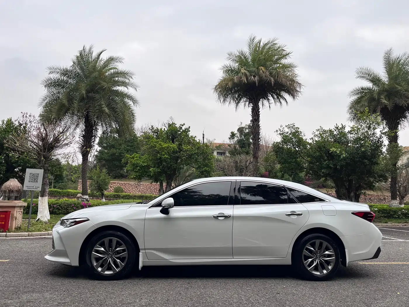Toyota Avalon 2019 2.0L Luxury Edition (China VI) фото 14