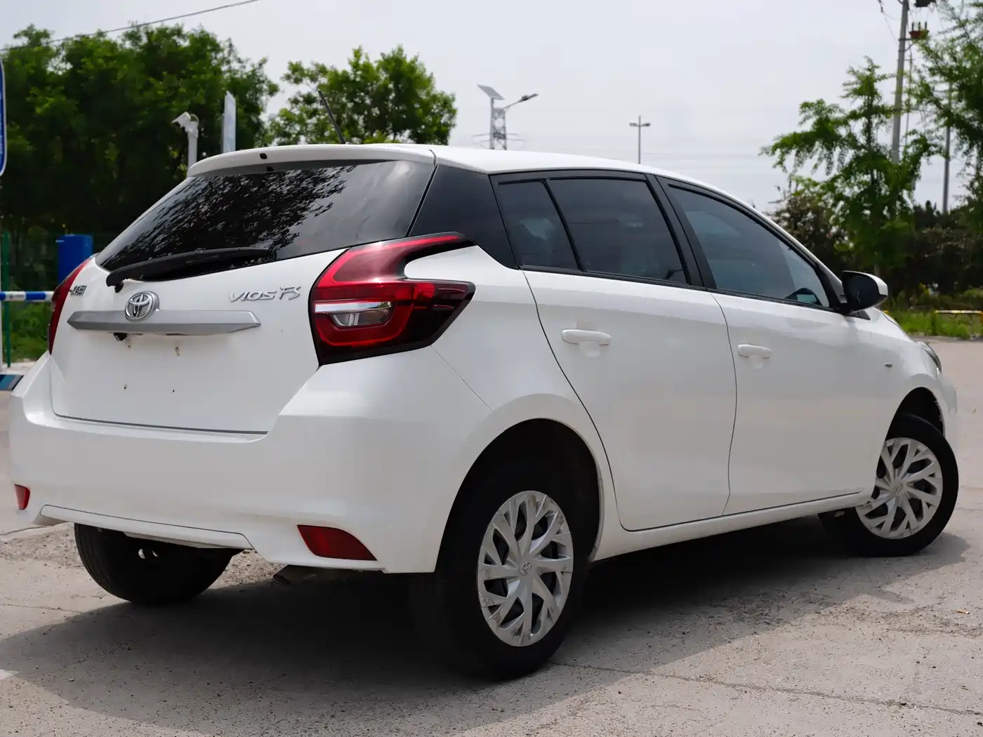 Toyota Vios FS 2021 1.5L CVT Fengchi Edition фото 4