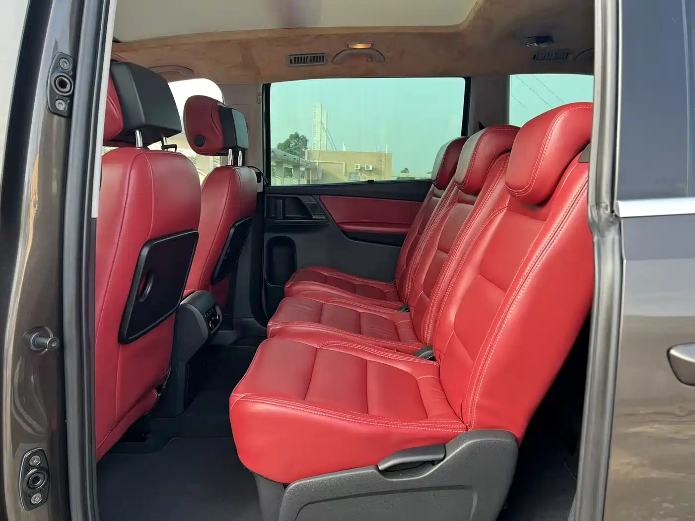 Volkswagen Sharan 2014 2.0TSI Comfort фото 14