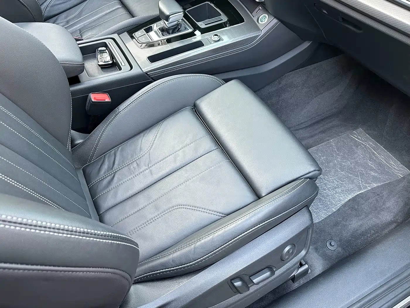Audi Q5L 2022 40T Luxury Dynamic фото 24