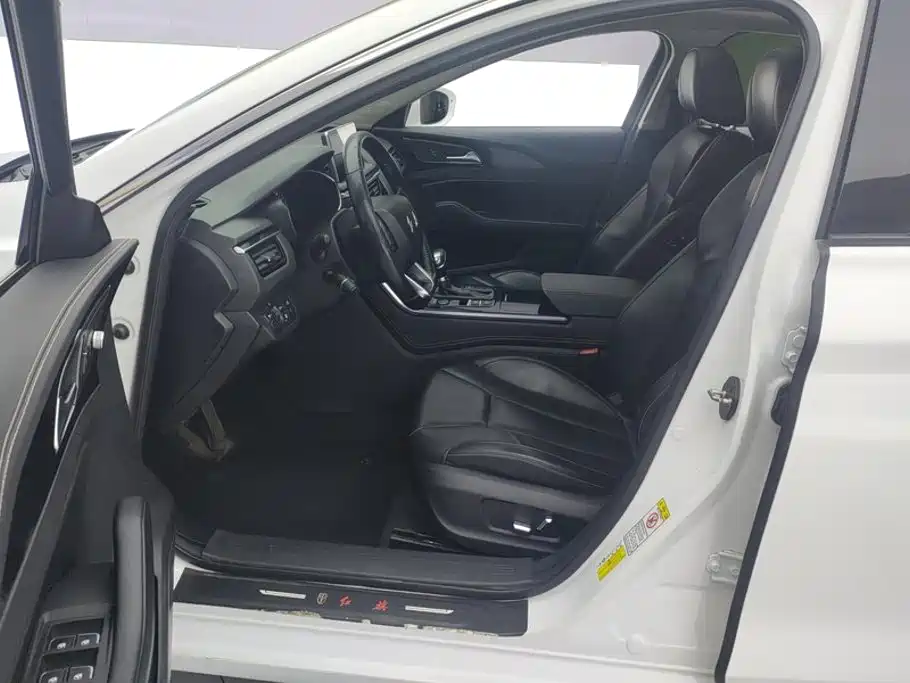 Hongqi H5 2018 2018 30TD Smart Connect Rhythmic Edition