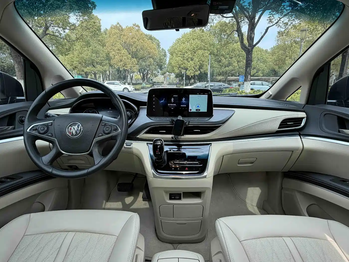 Buick GL8 2023 Land Business Class Premium фото 17