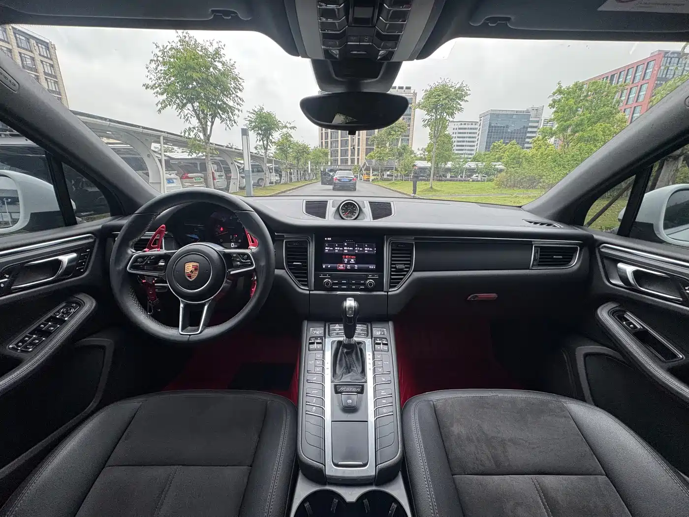 Porsche Macan 2016 Macan 2.0T фото 16