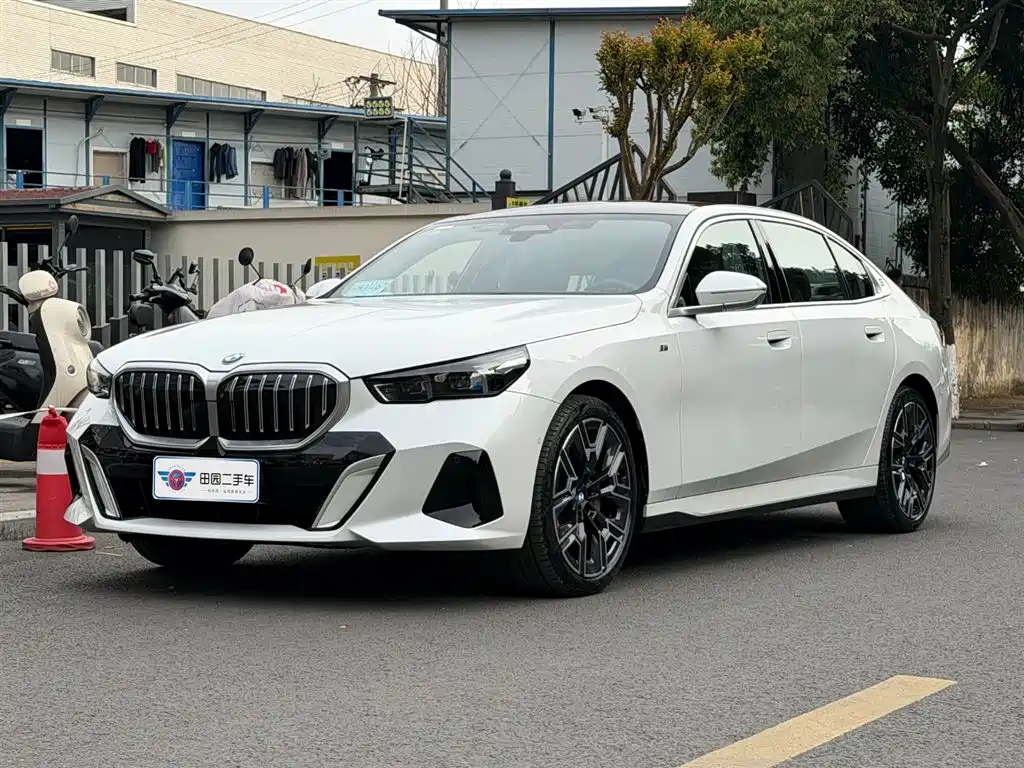 BMW 5 Series 2025 530Li Premium M Sport Package