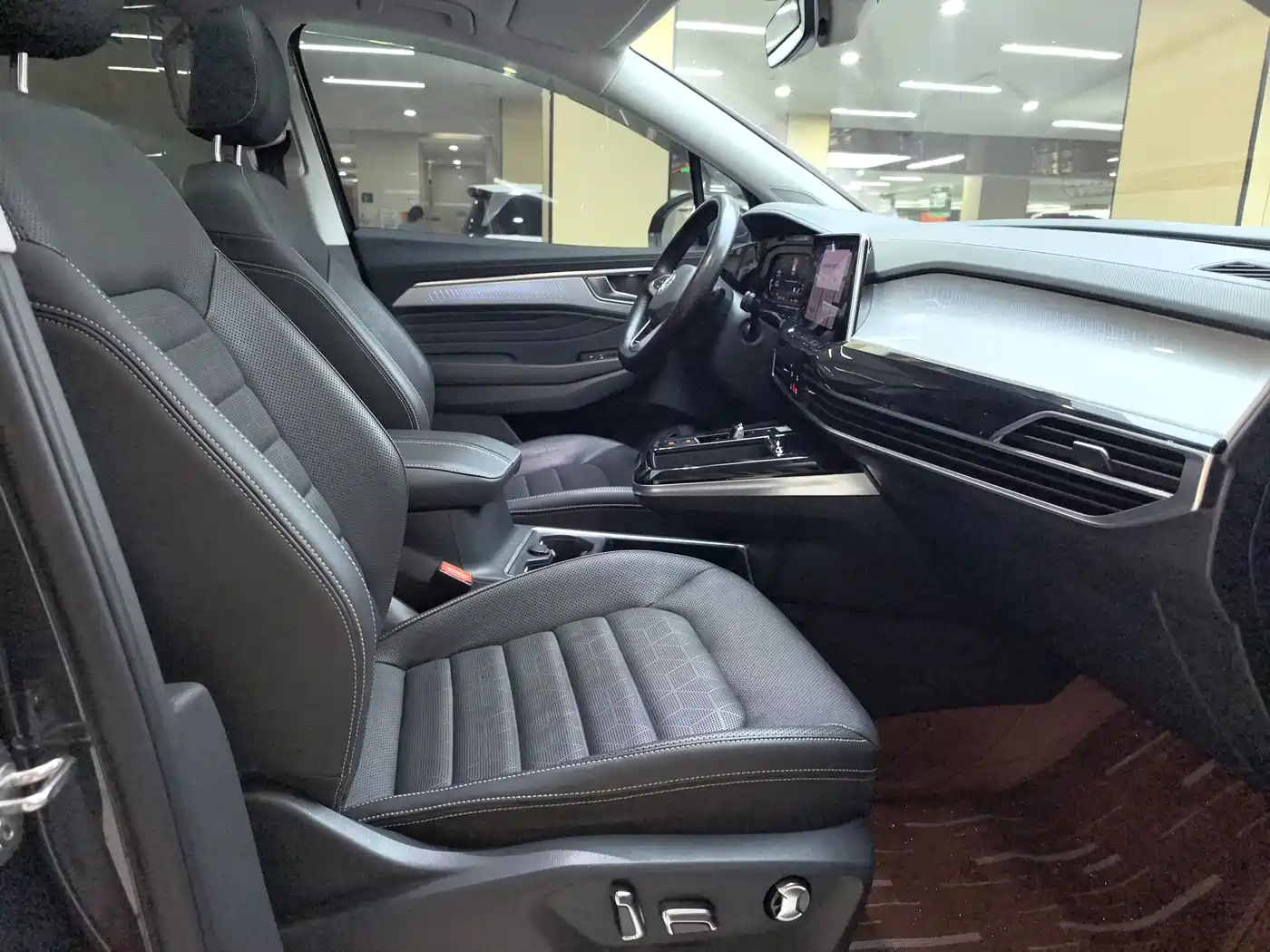 Volkswagen Talagon 2022 380TSI 4WD Luxury Premium Pro Edition 6-seater фото 15