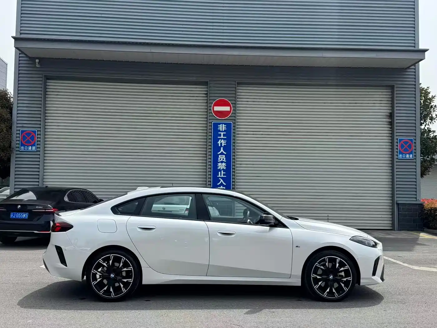 BMW 2 Series 2025 225L M Sport Moonlight Package фото 4