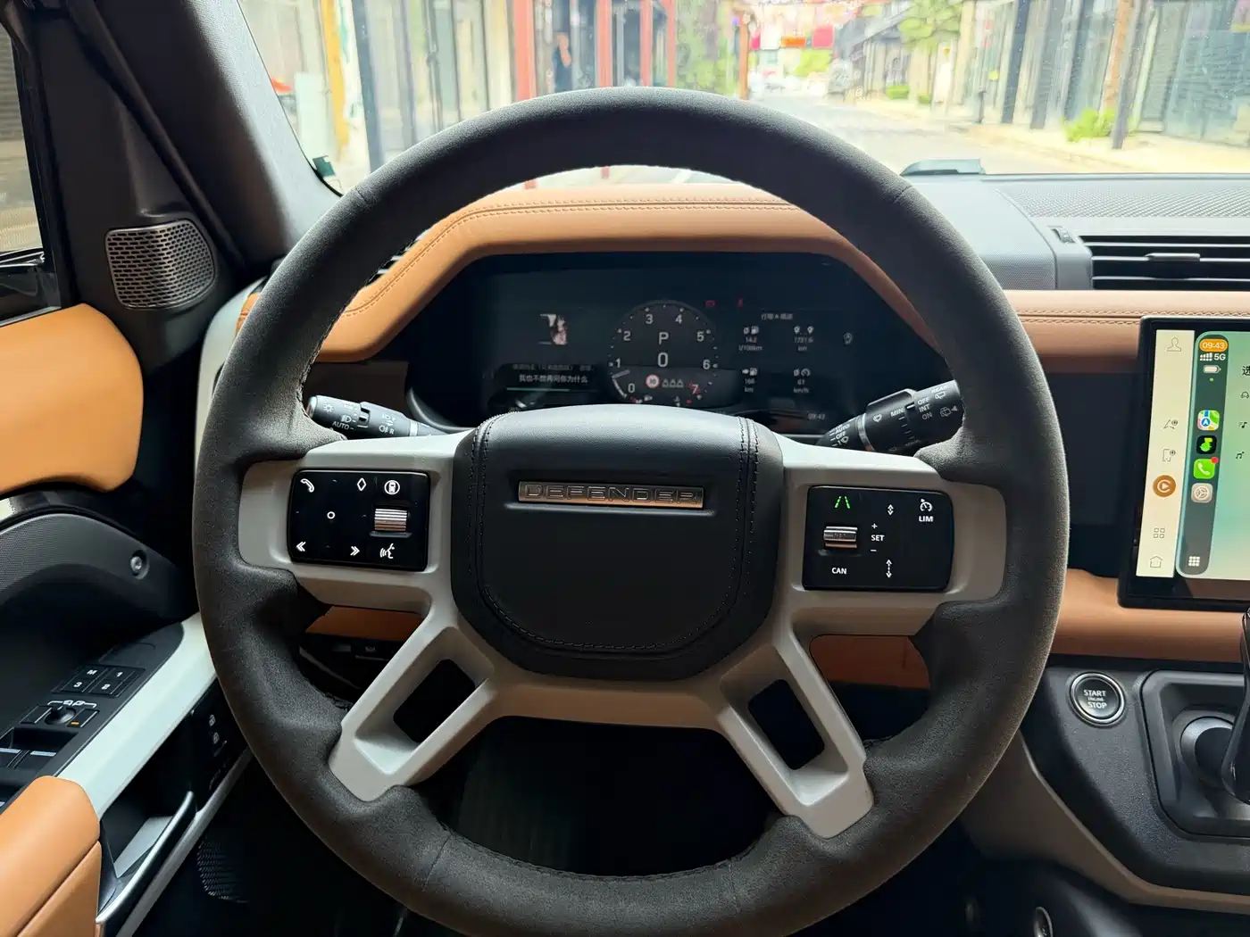 Фото 28 - Land Rover Defender