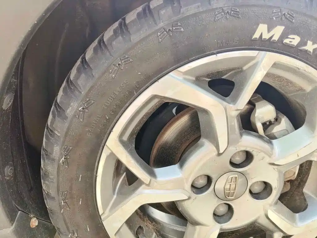 Geely Yuanjing X1 2019 2017 1.3L Auto Fun Edition