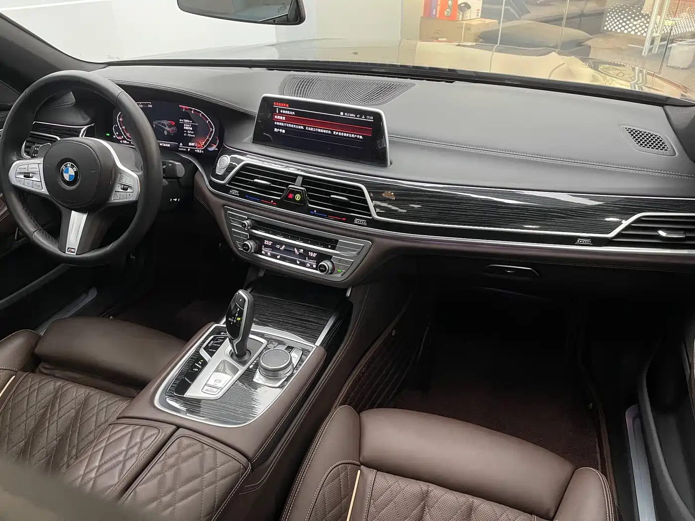 BMW 7 Series 2021 Model 740Li Leading M Sport Package фото 20