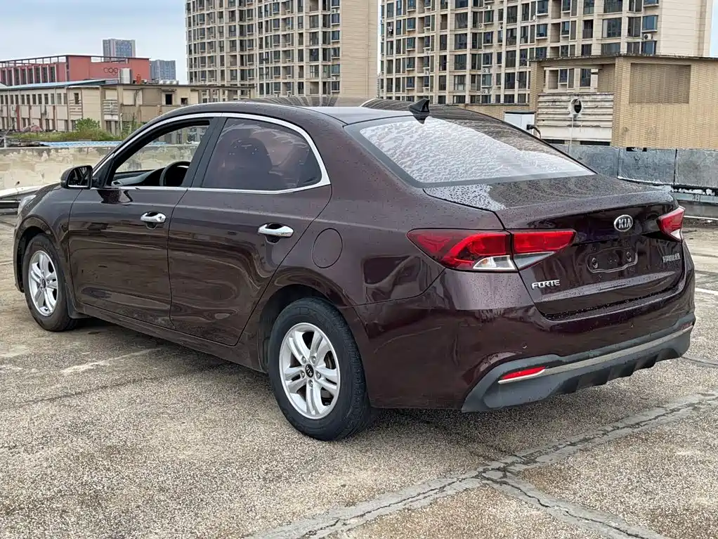 Kia Forte 2018 2018 1.6L Manual Smart Sunroof Value
