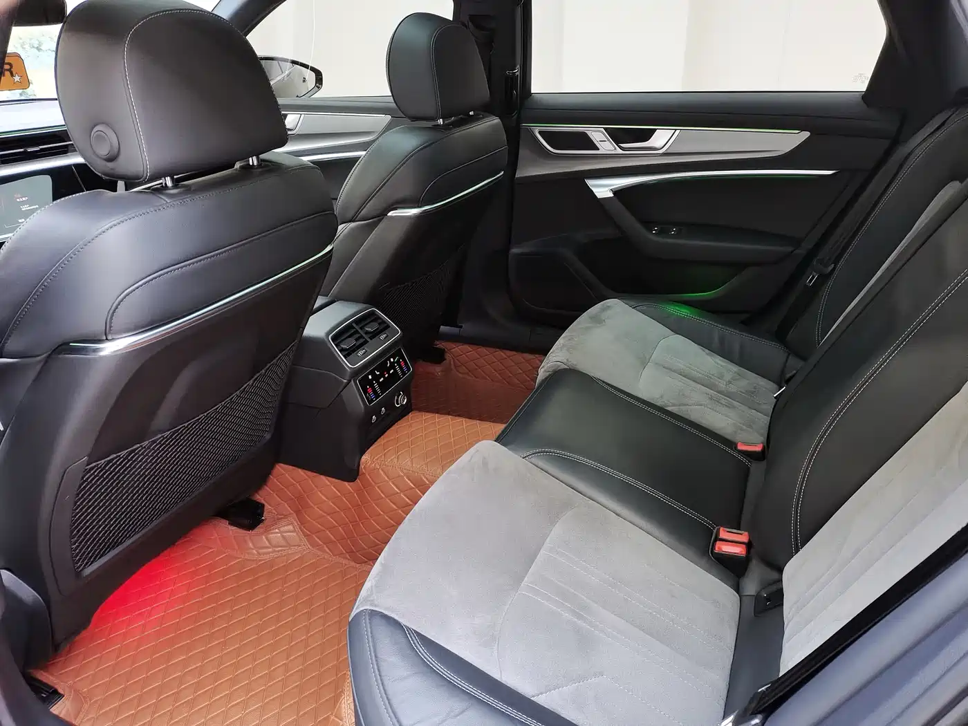 Audi A6L 2023 45 TFSI Premium Selection Dynamic фото 8