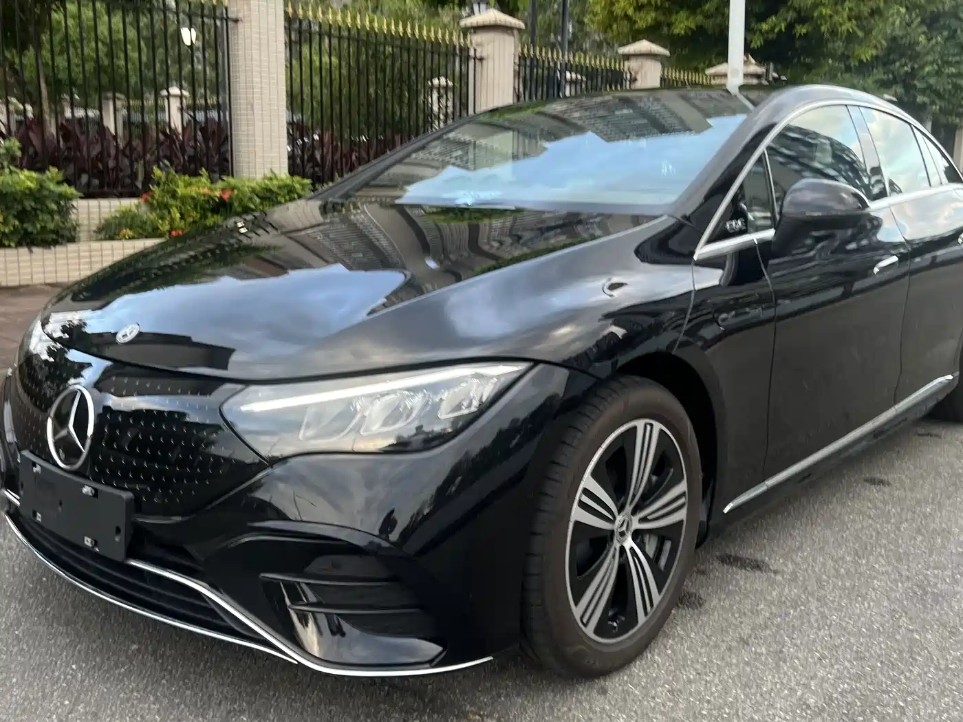 Mercedes-Benz EQE 2025