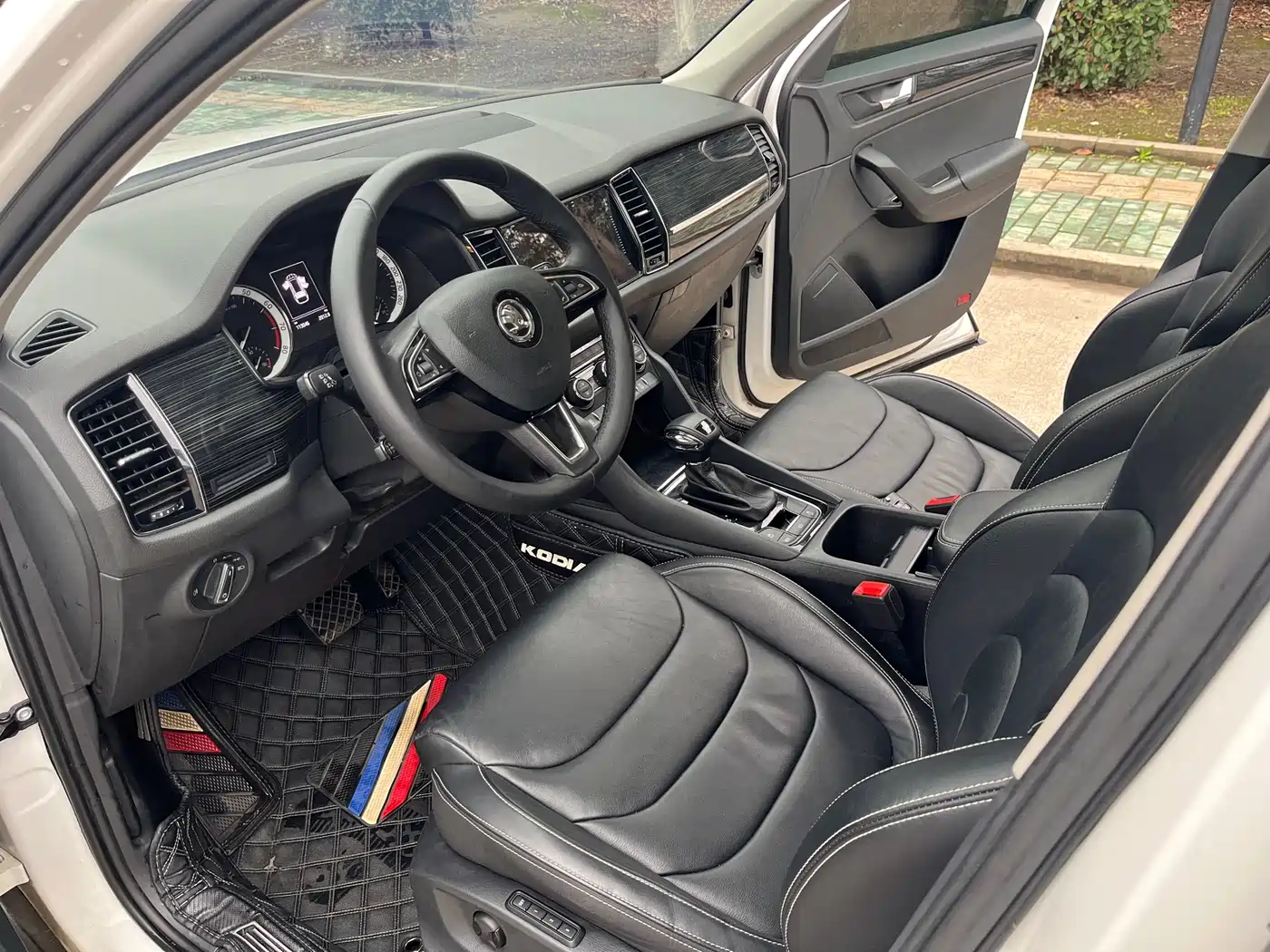 Škoda Kodiaq 2018 TSI330 7-seat FWD Luxury Tech фото 6