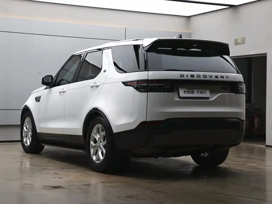 Land Rover Discovery 2018 3.0 SC V6 SE фото 32