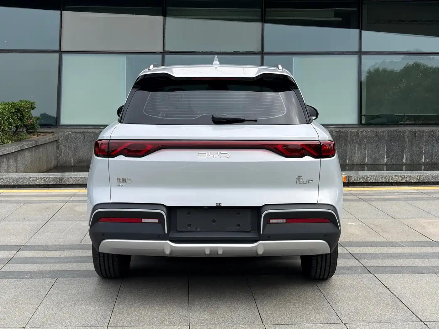 BYD Yuan UP 2024 401KM Surpass Edition фото 15