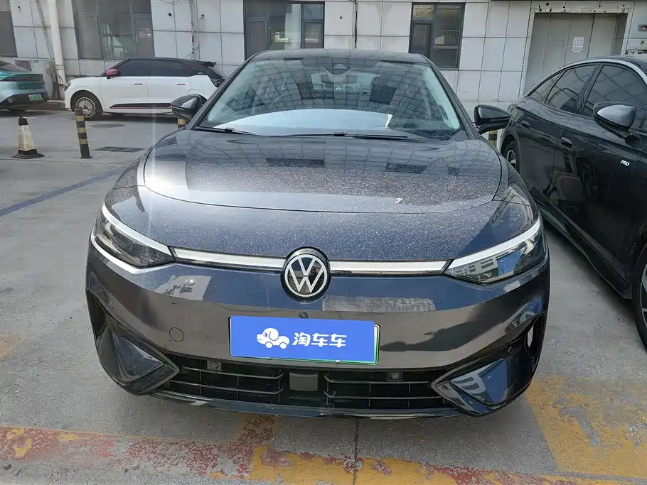 VOLKSWAGEN ID.7 VIZZION