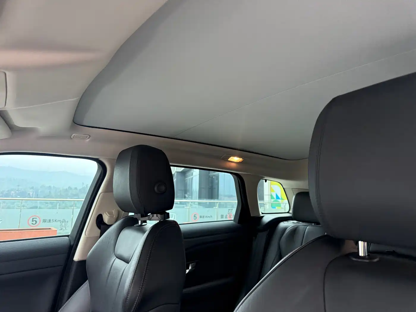 Land Rover Range Rover Evoque 2016 2.0T PURE Style фото 29