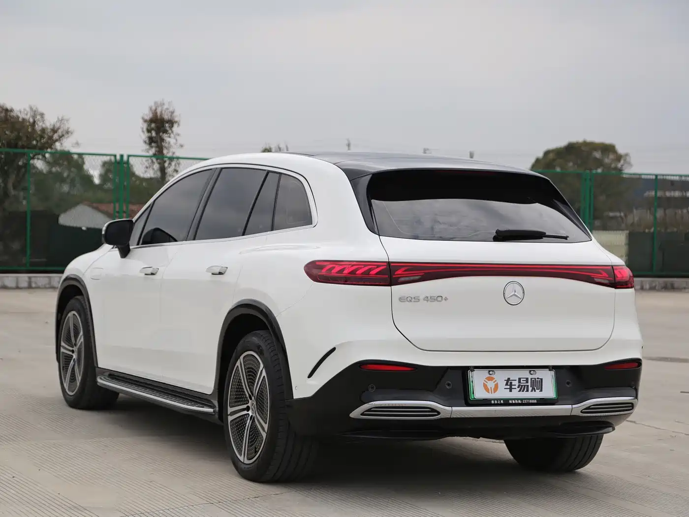 Mercedes-Benz EQS SUV 2023 450+ фото 22