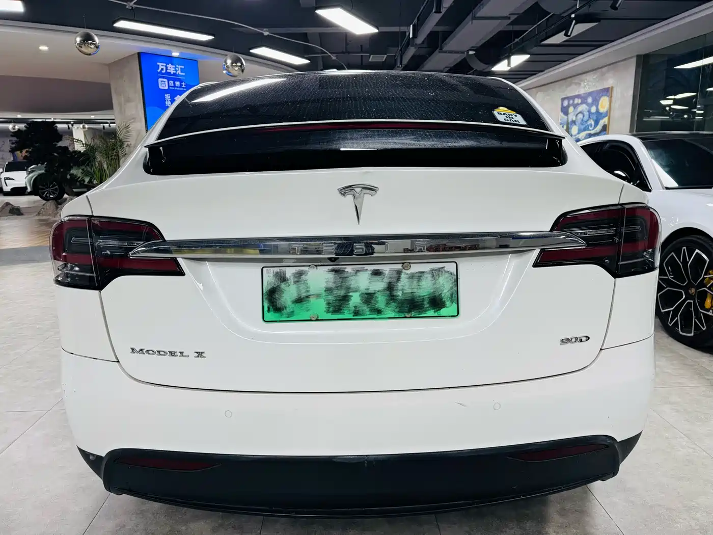 TESLA MODEL X