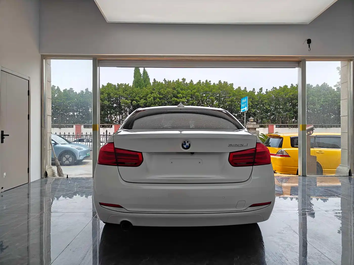 BMW 3 Series 2016 320Li Progressive фото 4