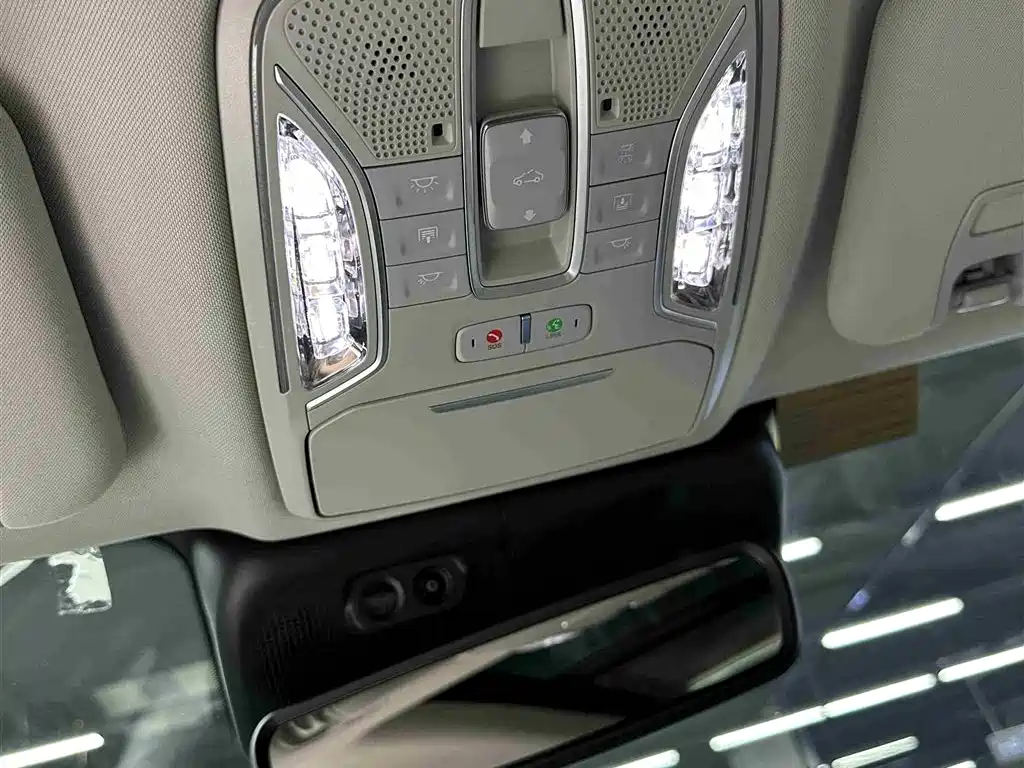 GAC Trumpchi Trumpchi GS8 2022 Hybrid Series 2.0TM 4WD Premium Edition (7-Seater) фото 16