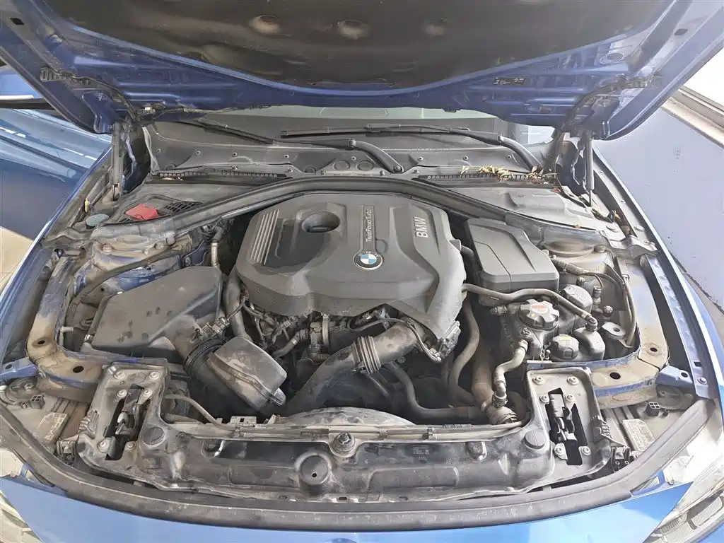 BMW 3 Series 2017 320i M Sport фото 16