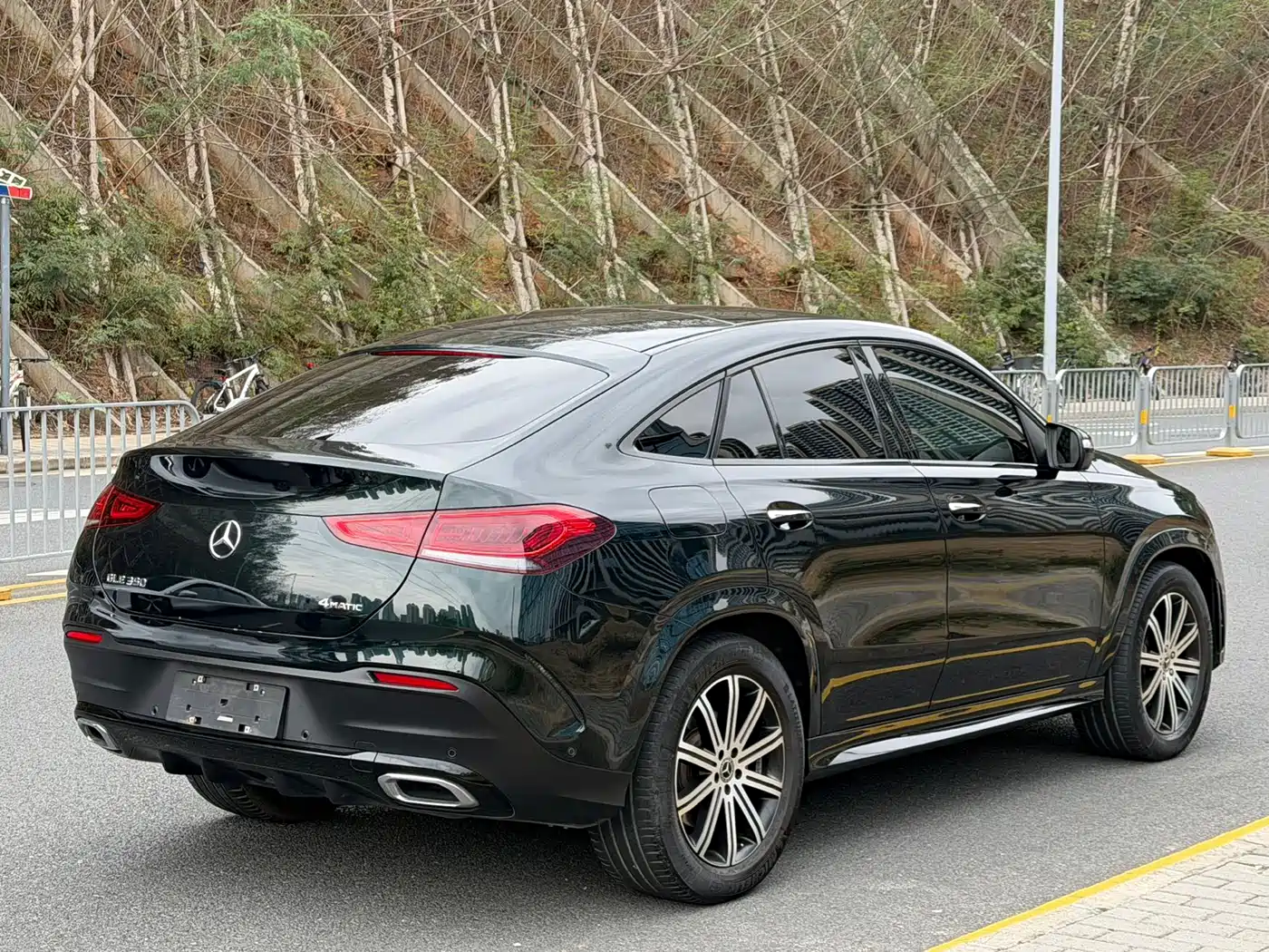 Mercedes-Benz GLE Coupe 2020 GLE 350 4MATIC Coupe SUV Luxury фото 9