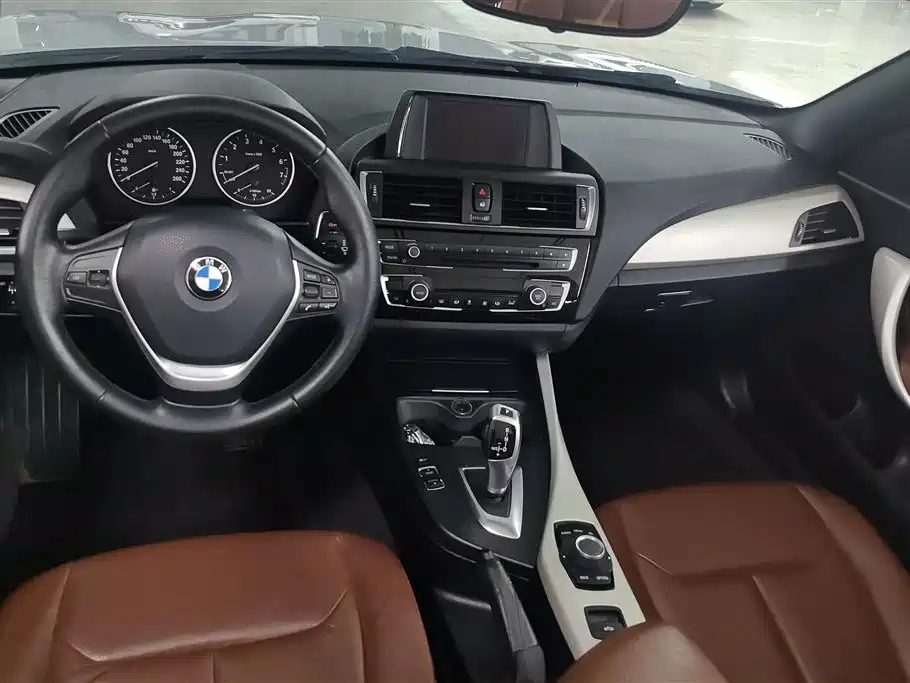 BMW 2 Series (Import) 2015 218i Convertible Coupe фото 12