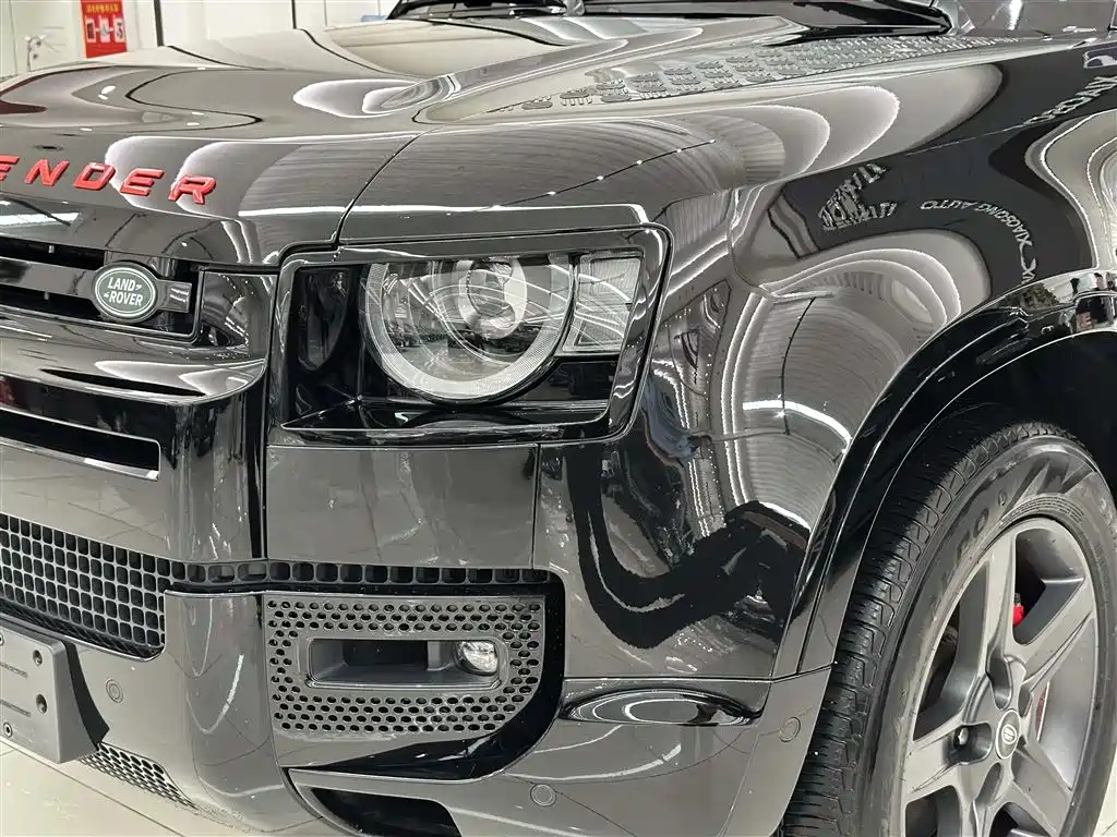 Land Rover Defender 2024 110 3.0T P400 X-DYNAMIC HSE фото 4