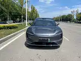Photo 2 - Zhijie Luxeed R7